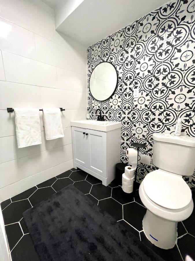Modern Apartment With Parking & Quick Ride To Manhattan Нью-Йорк Экстерьер фото